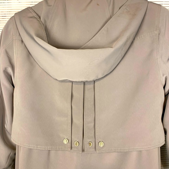 Long khaki trench coat with liner - Picture 6 of 13
